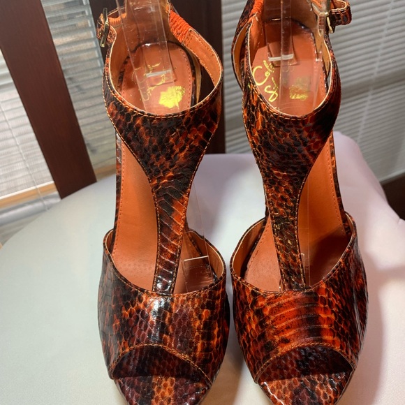 Colin Stuart Stilettos - Picture 4 of 7